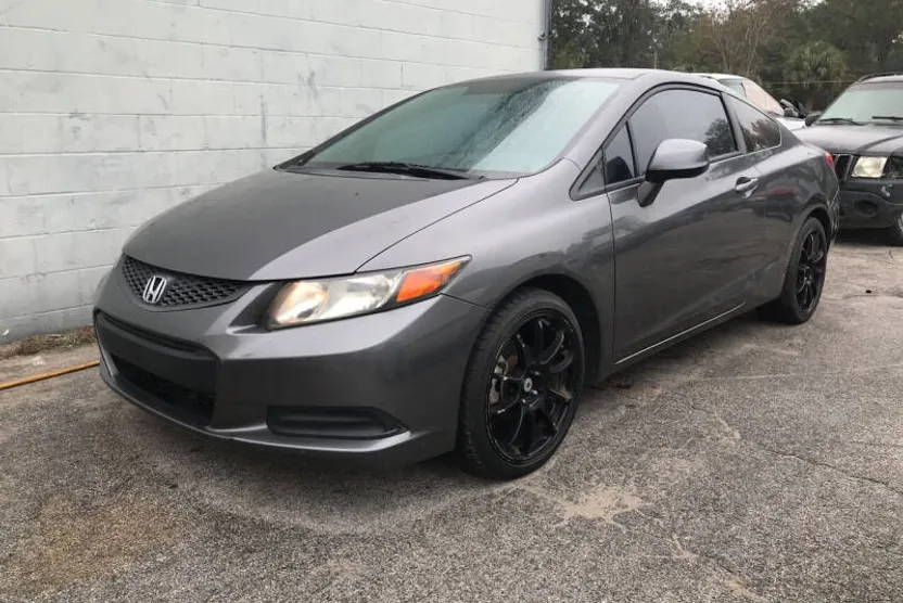 2012 Honda Civic LX photo 1