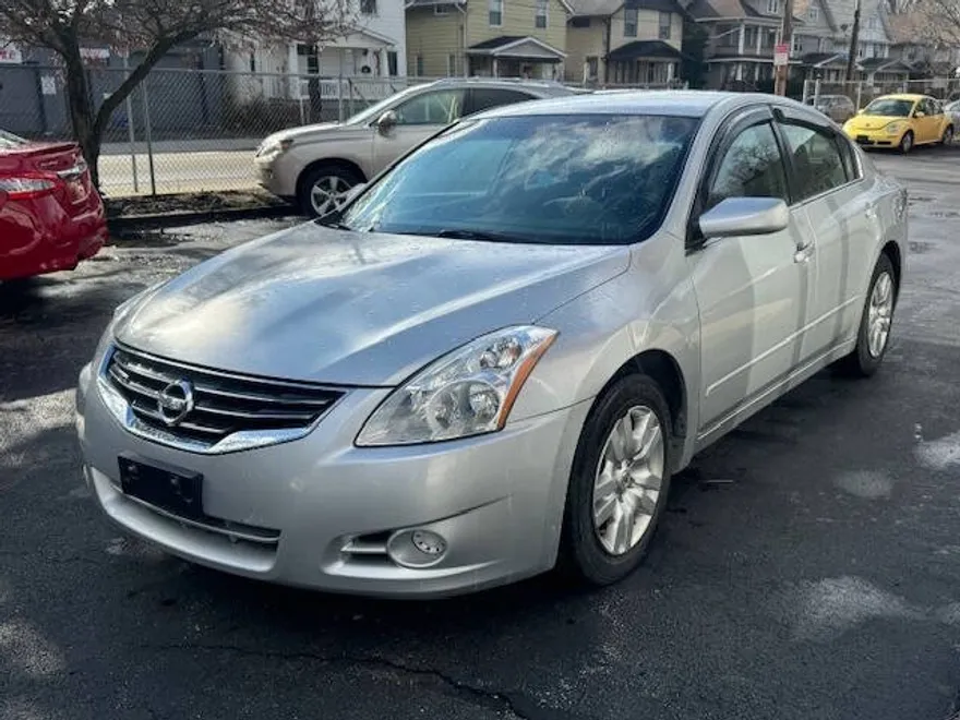 2012 Nissan Altima 2.5 S photo 1