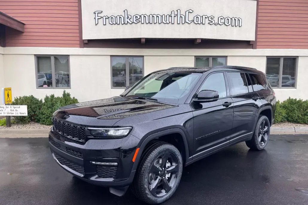 2025 Jeep Grand Cherokee Limited photo 1