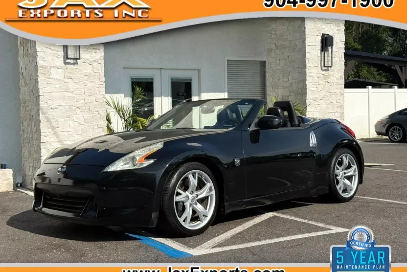 2010 Nissan 370Z Touring photo 1