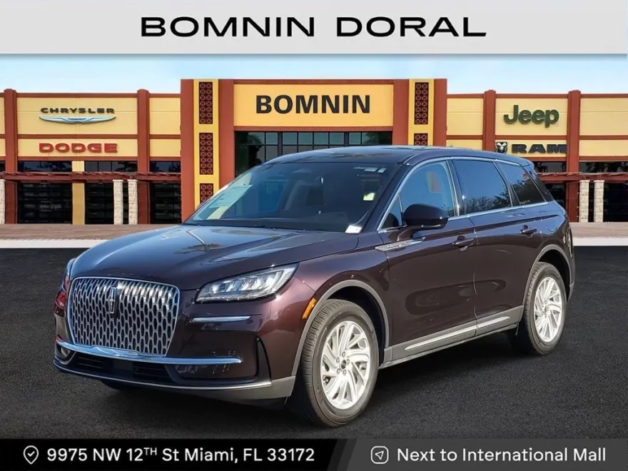 2023 Lincoln Corsair Standard photo 1