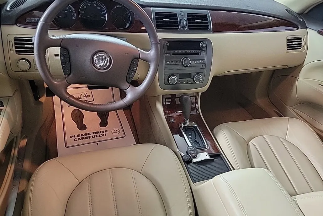2008 Buick Lucerne CXL photo 1