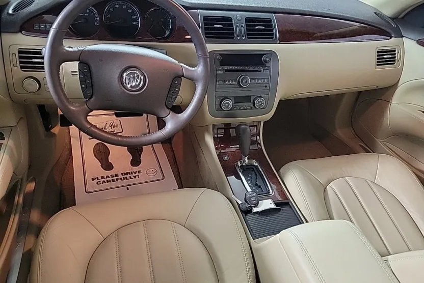 2008 Buick Lucerne CXL photo 1