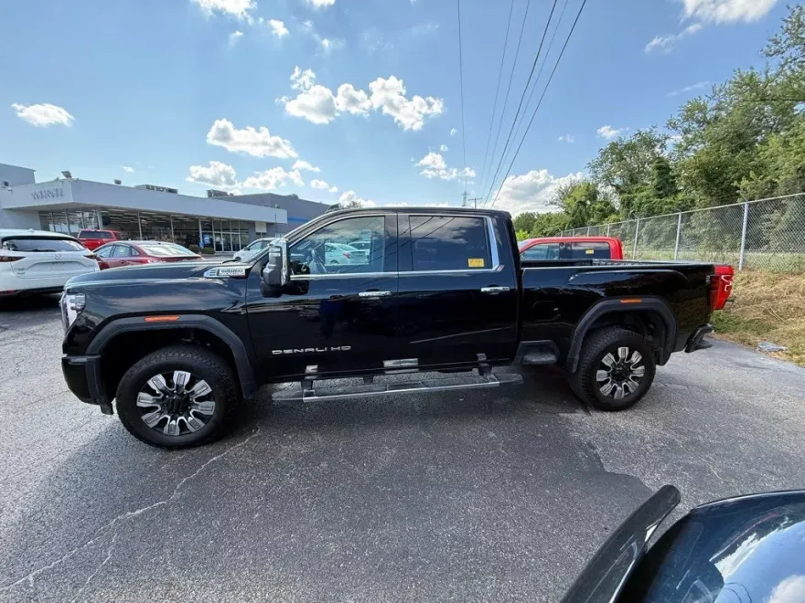 2024 Gmc Sierra HD Denali photo 1