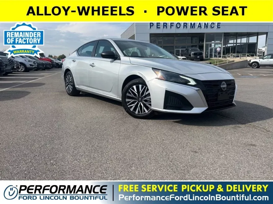 2024 Nissan Altima 2.5 SV photo 1