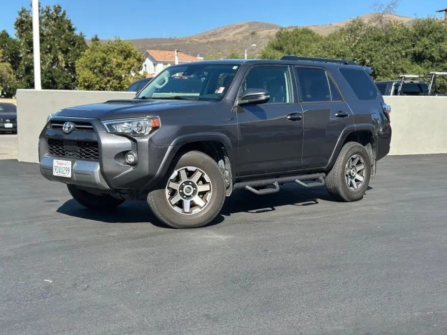2021 Toyota 4Runner TRD Off-Road Premium photo 1