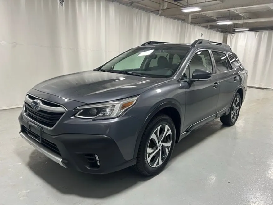 2022 Subaru Outback Limited XT photo 1