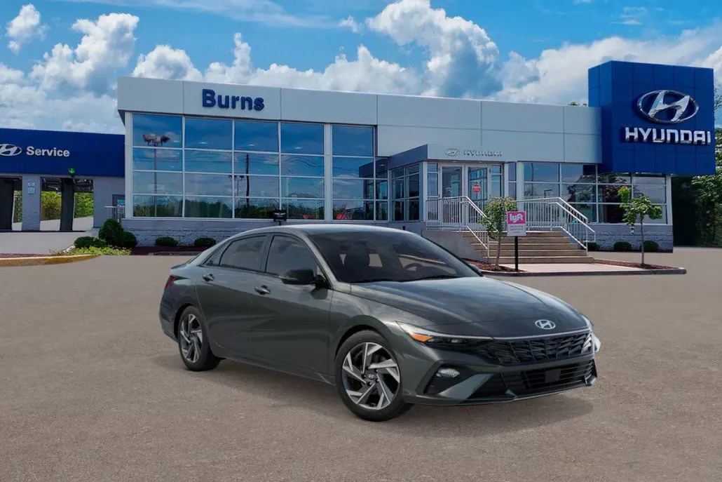 2025 Hyundai Elantra SEL Sport photo 1