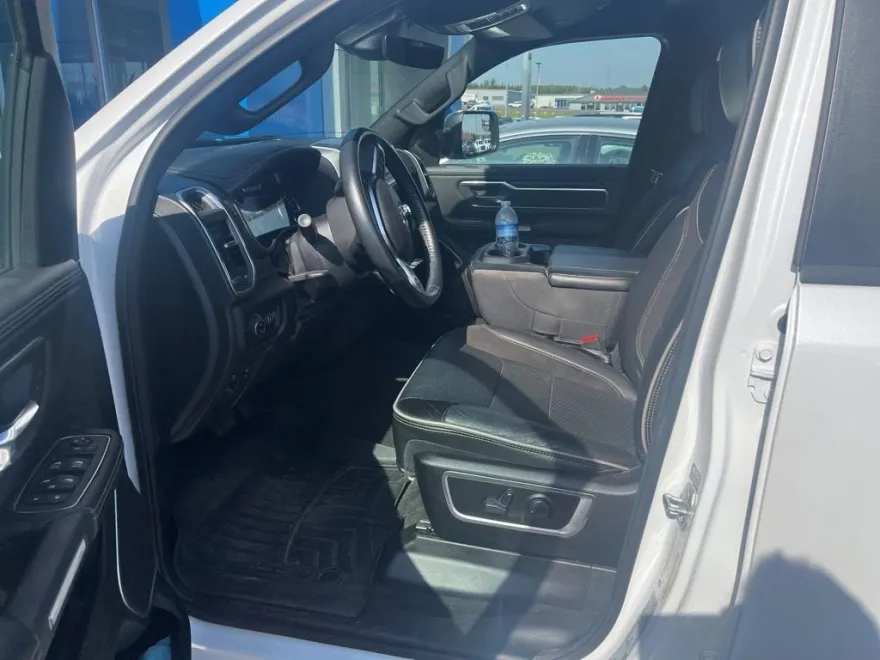 2023 Ram 1500 Laramie photo 1