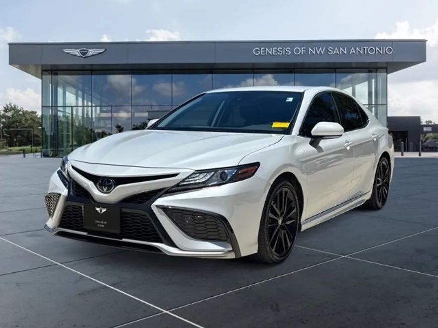 2023 Toyota Camry XSE photo 1