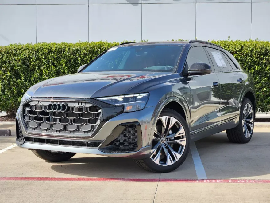 2025 Audi Q8 Premium Plus photo 1