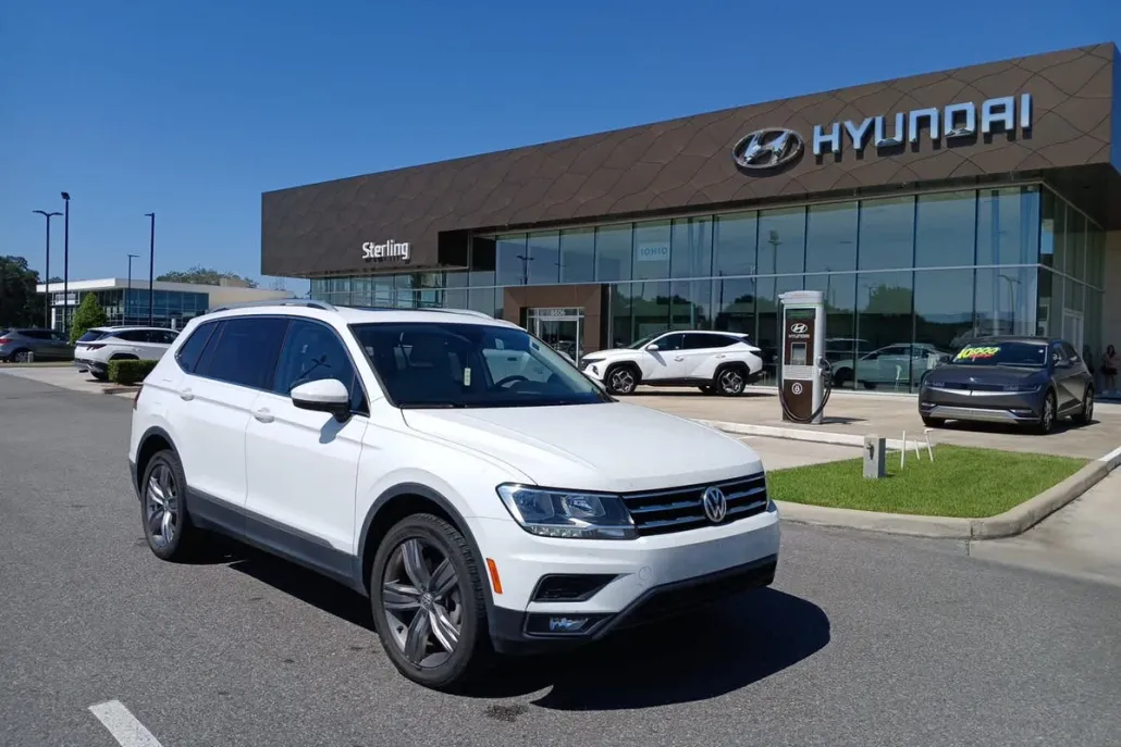 2021 Volkswagen Tiguan SEL photo 1