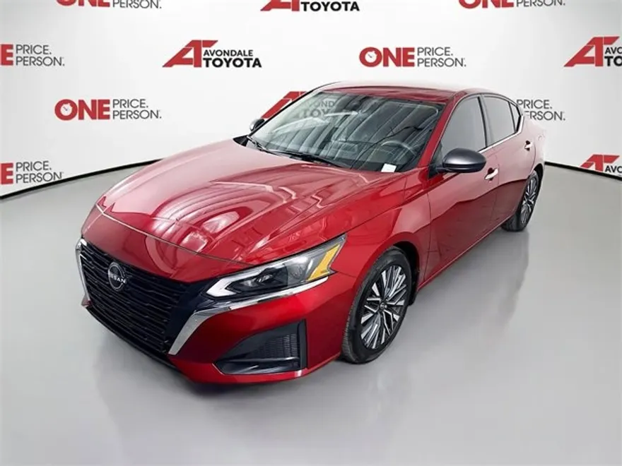 2024 Nissan Altima 2.5 SV photo 1