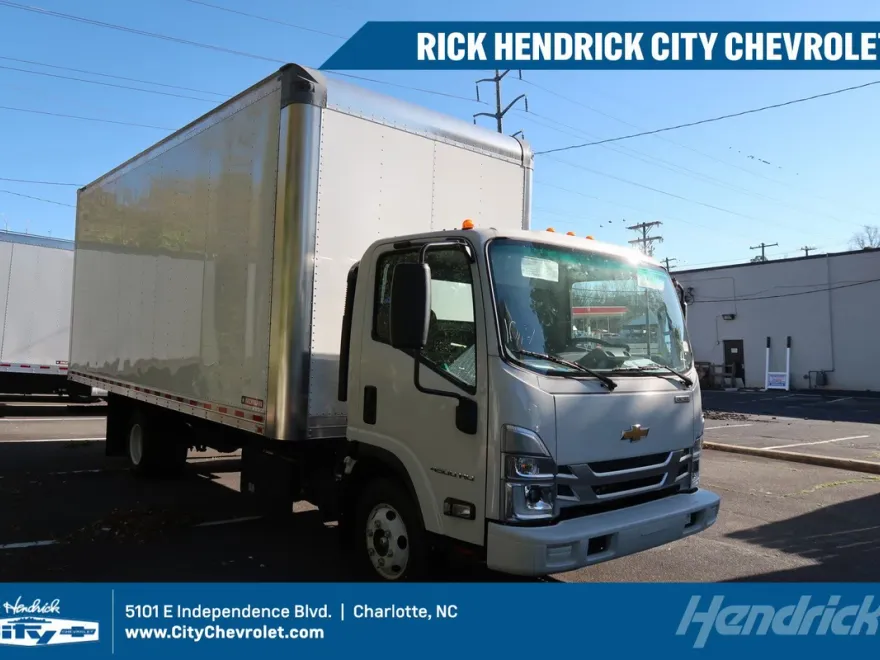 2024 Chevrolet Silverado 4500HD photo 1