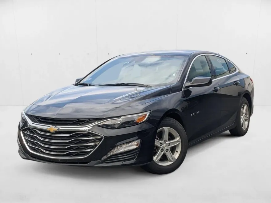 2023 Chevrolet Malibu 1LT photo 1