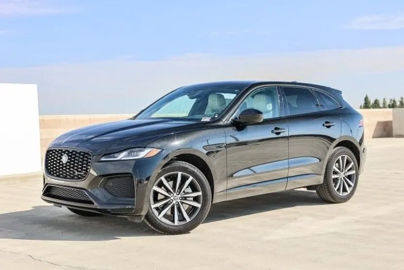 2024 Jaguar F-PACE P250 R-Dynamic S photo 1