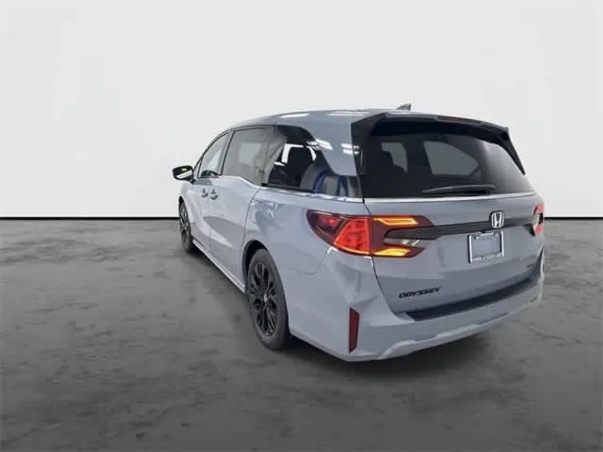 2026 Honda Odyssey photo 1