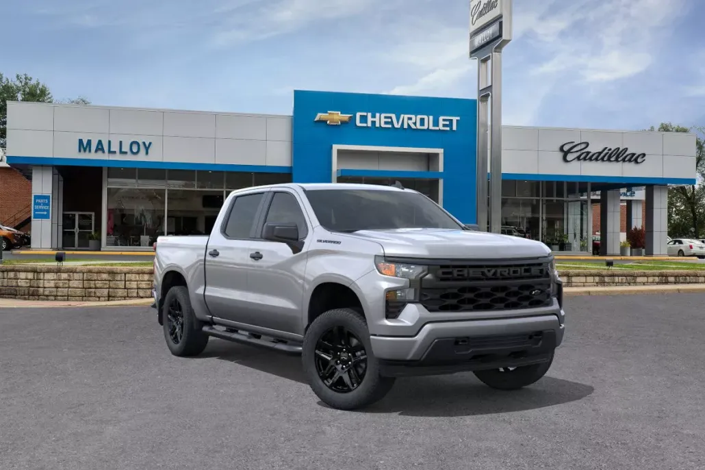 2025 Chevrolet Silverado 1500 Custom photo 1