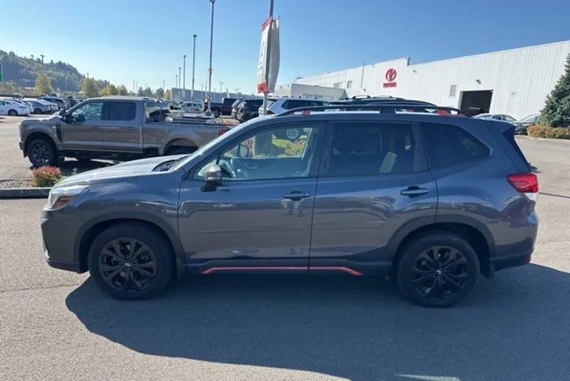 2020 Subaru Forester Sport photo 1