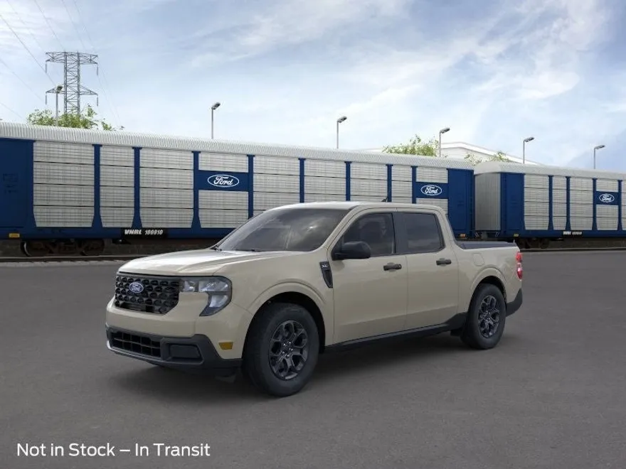 2025 Ford Maverick XLT photo 1