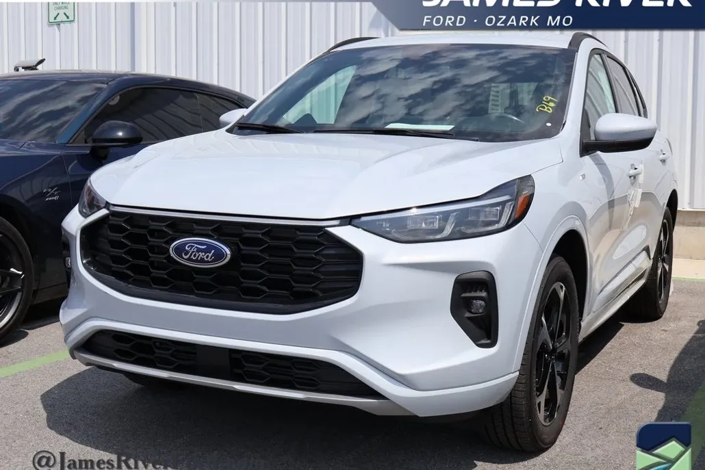 2025 Ford Escape ST-Line Elite photo 1