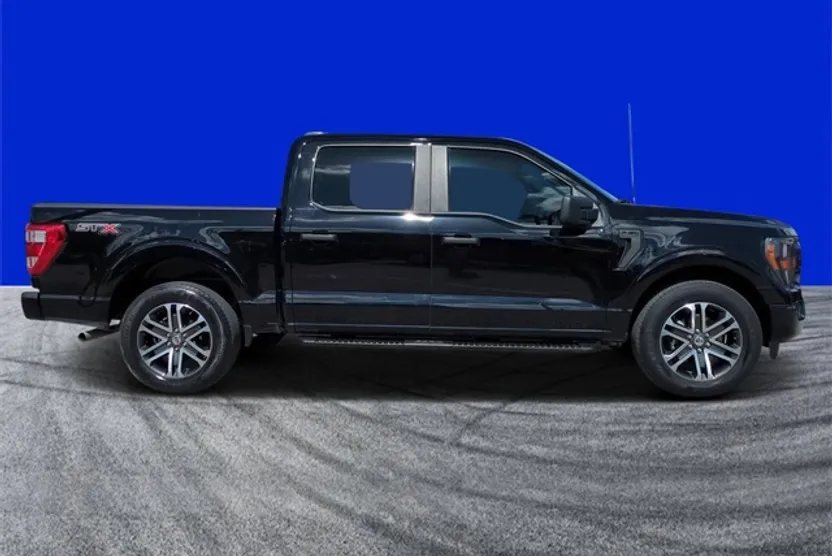2023 Ford F-150 XL photo 1