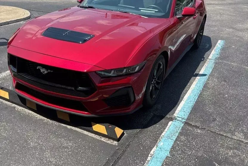 2024 Ford Mustang GT photo 1