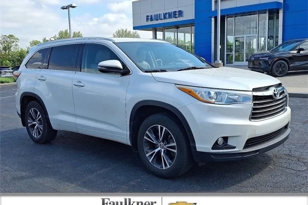 2016 Toyota Highlander XLE photo 1