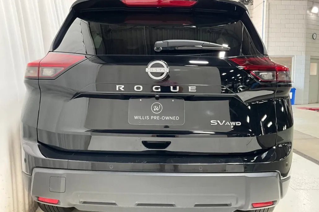 2024 Nissan Rogue SV photo 1