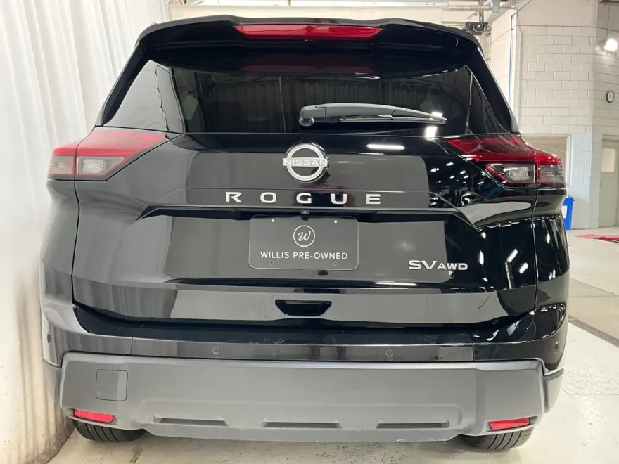 2024 Nissan Rogue SV photo 1