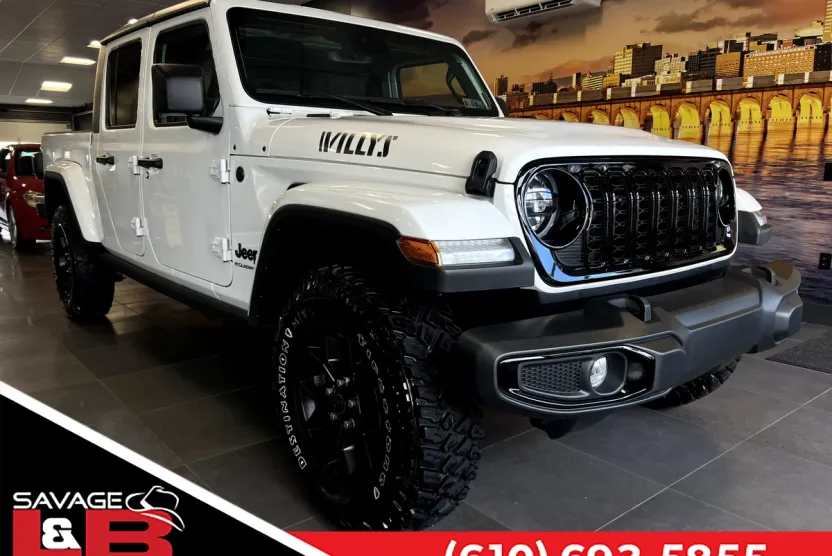 2024 Jeep Gladiator Willys photo 1
