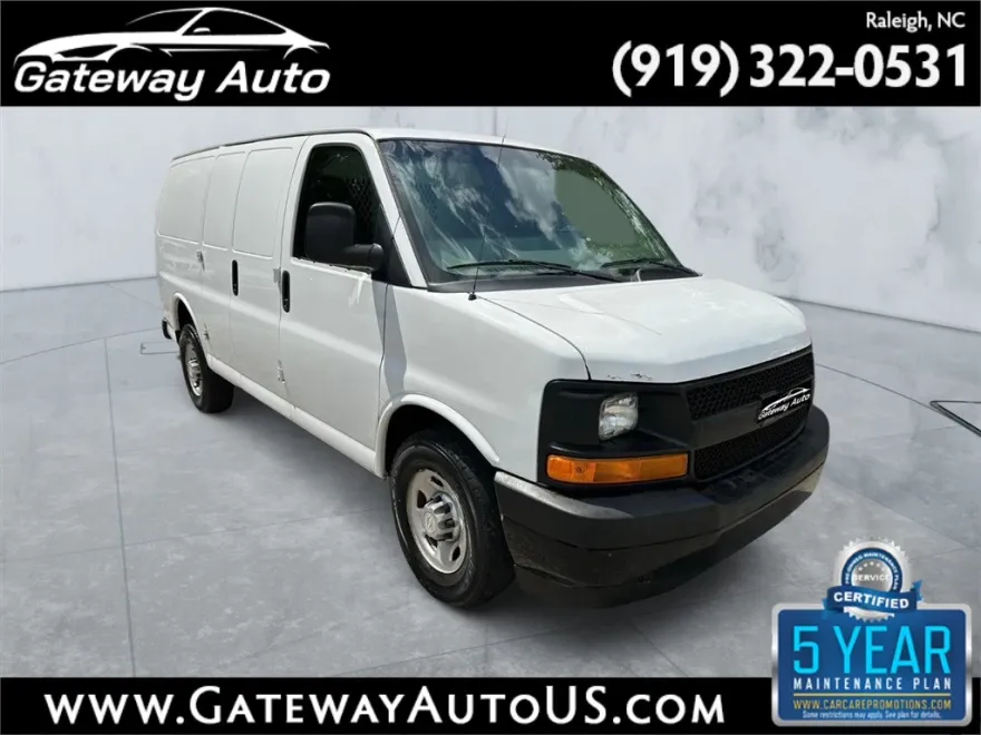 2017 Chevrolet Express 2500 Cargo Van photo 1