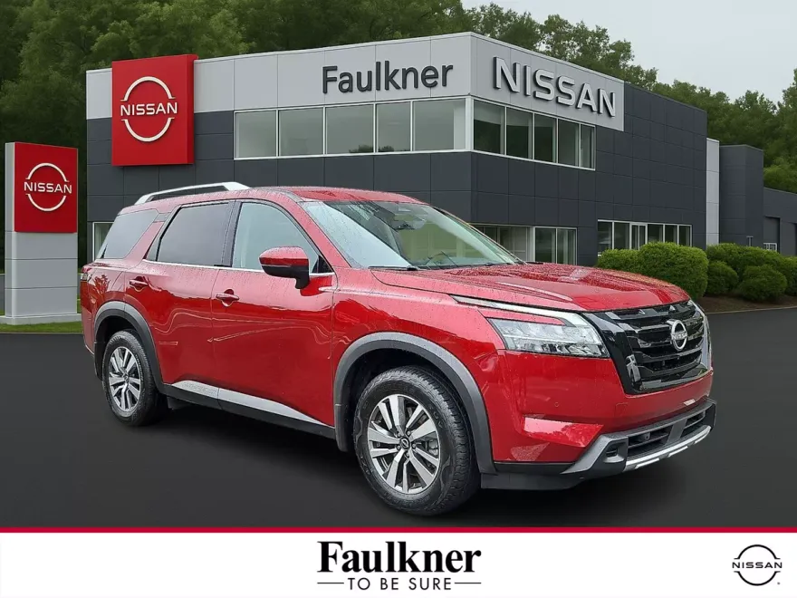 2023 Nissan Pathfinder SL photo 1