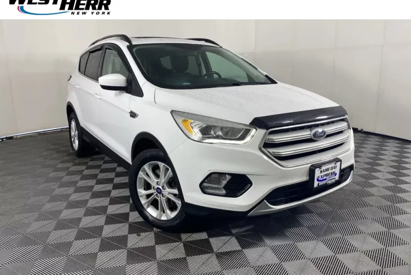 2018 Ford Escape SEL photo 1