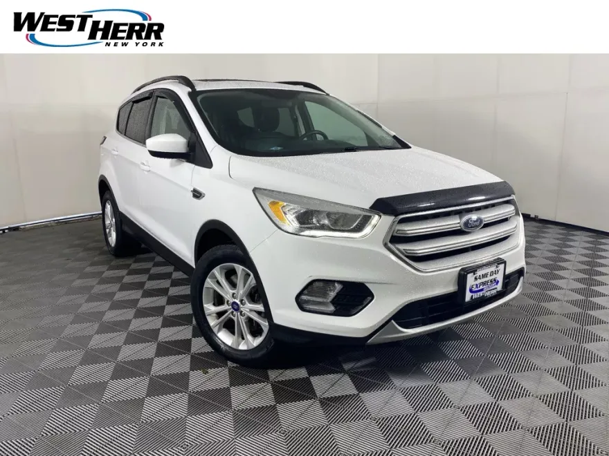 2018 Ford Escape SEL photo 1