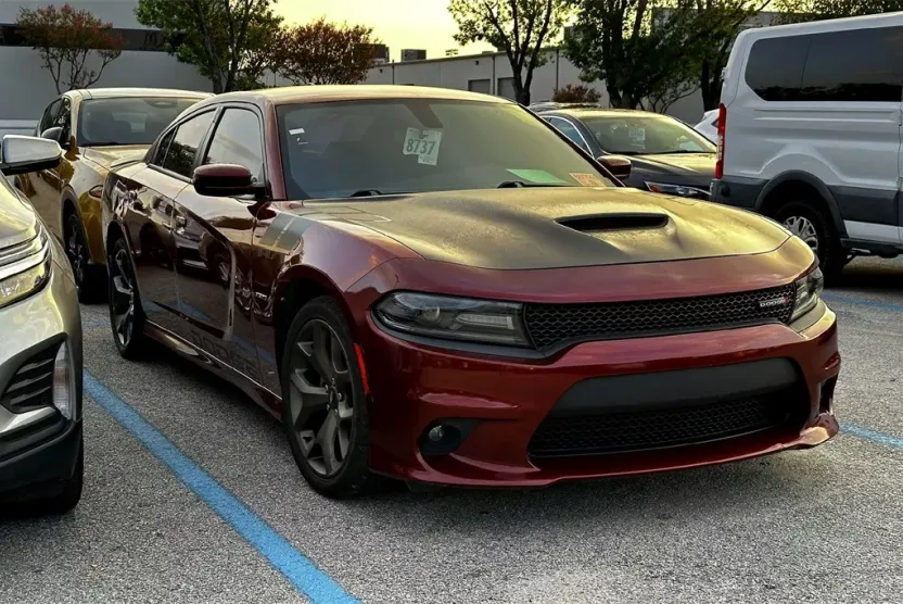 2019 Dodge Charger R/T photo 1
