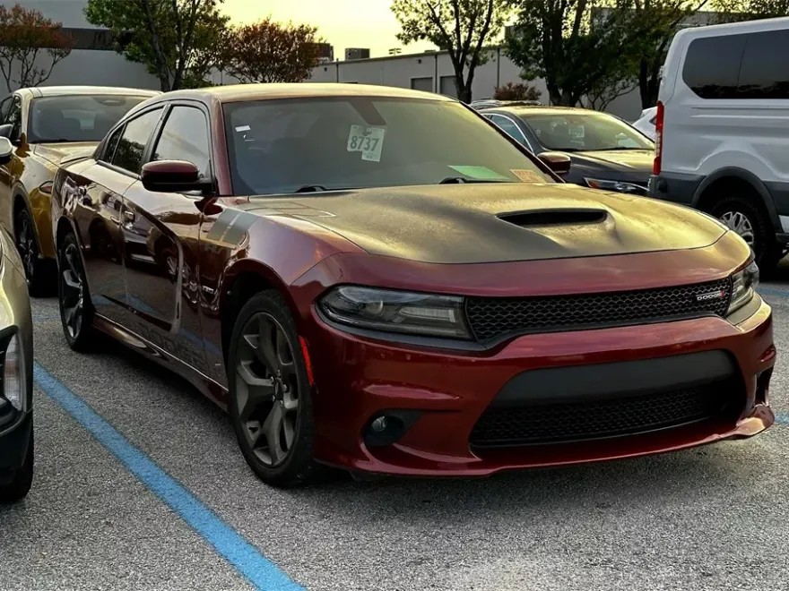 2019 Dodge Charger R/T photo 1