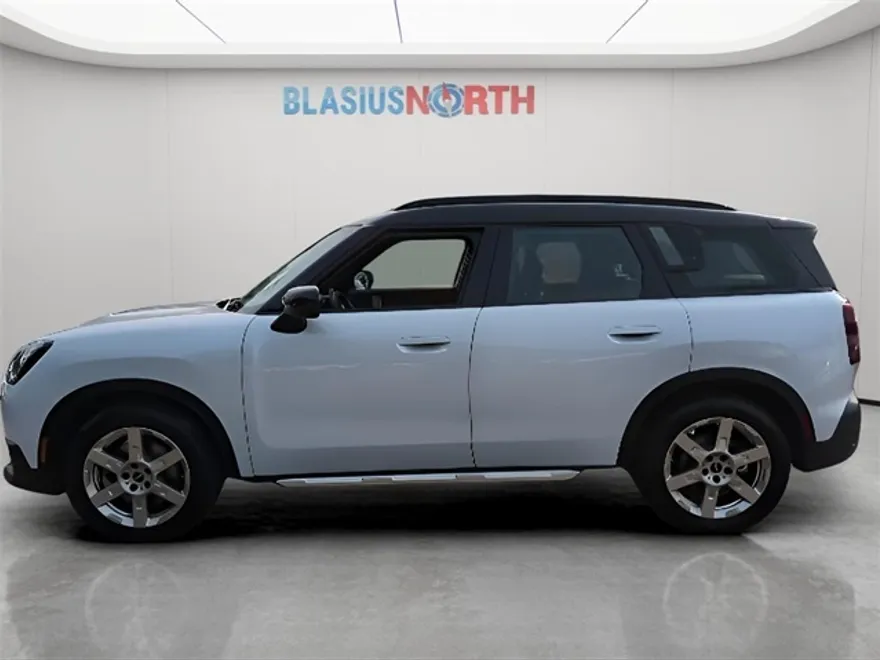 2025 Mini Cooper S ALL4 photo 1