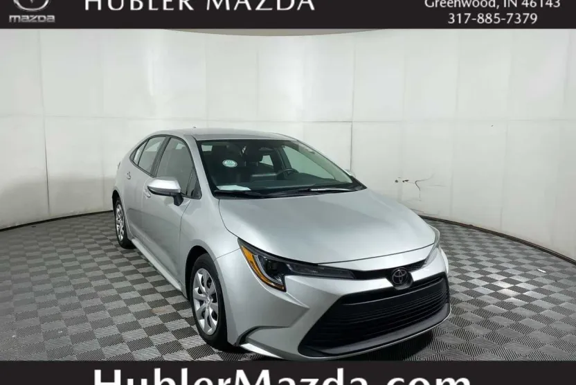 2024 Toyota Corolla LE photo 1