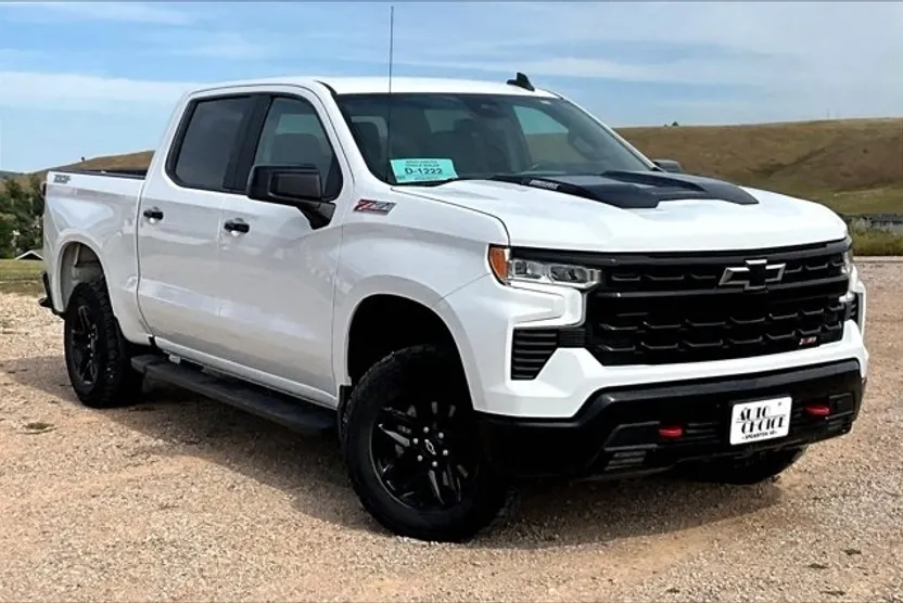 2023 Chevrolet Silverado 1500 LT Trail Boss photo 1