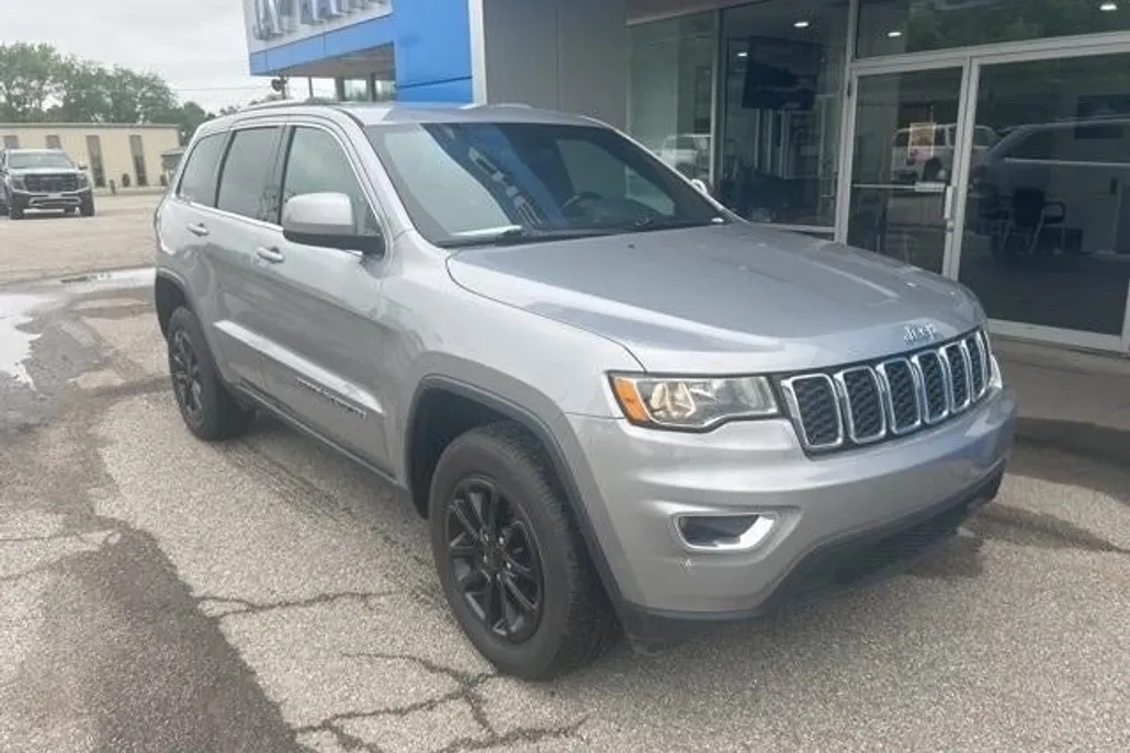 2021 Jeep Grand Cherokee Laredo E photo 1