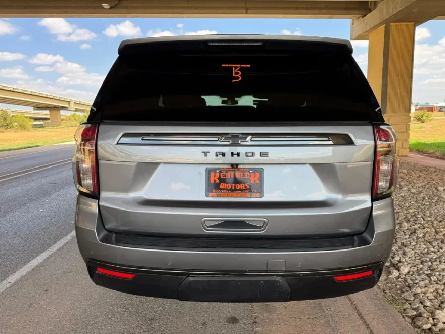2021 Chevrolet Tahoe Z71 photo 1