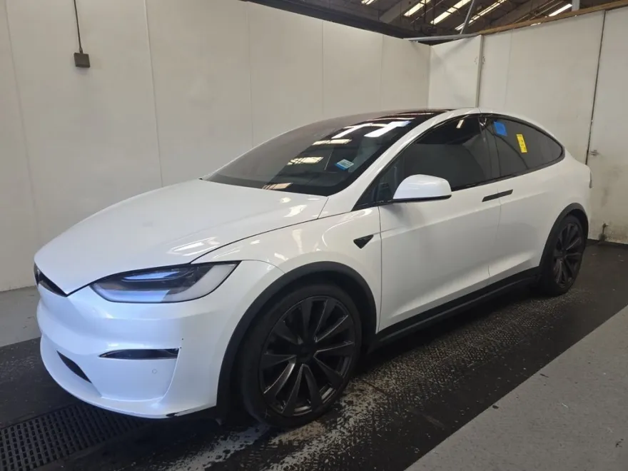 2022 Tesla Model X Plaid photo 1