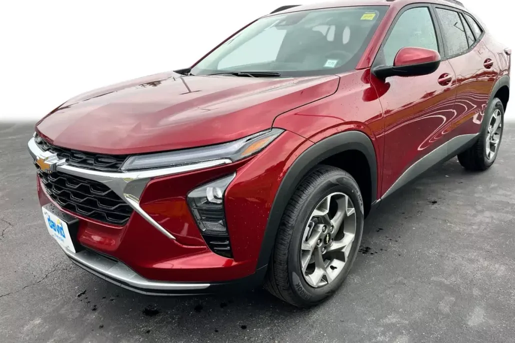 2025 Chevrolet Trax LT photo 1
