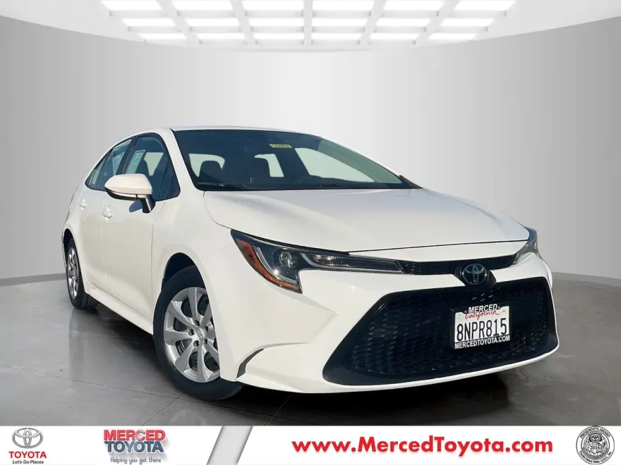 2020 Toyota Corolla LE photo 1
