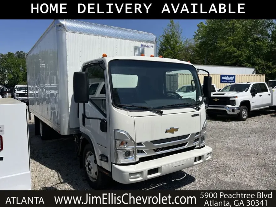 2025 Chevrolet Silverado 4500HD photo 1
