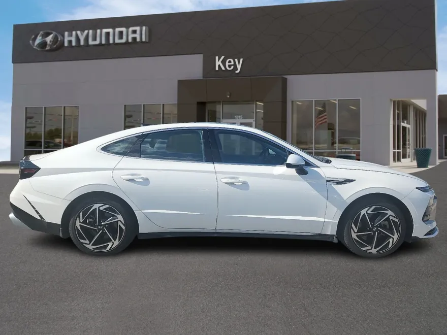 2024 Hyundai Sonata SEL Convenience photo 1