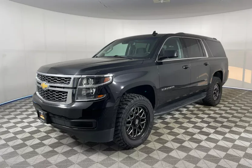 2020 Chevrolet Suburban LS photo 1