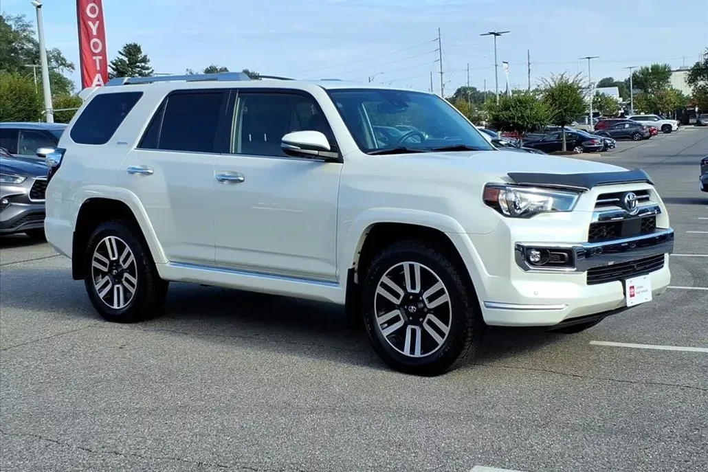 2022 Toyota 4Runner Limited 4WD photo 1