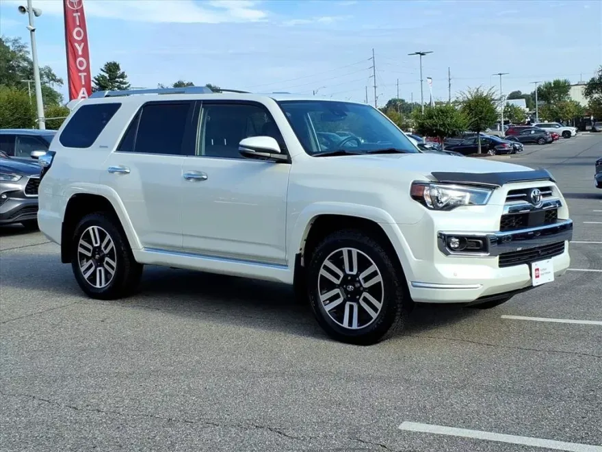 2022 Toyota 4Runner Limited 4WD photo 1